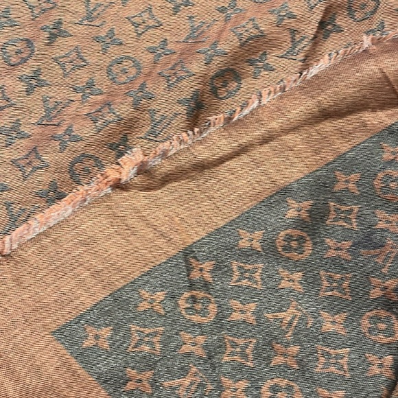 Louis Vuitton shawl - Picture 4 of 5